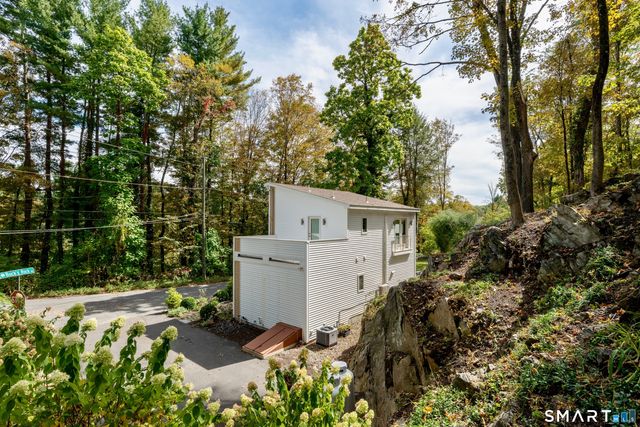 3 Bucks Rock Road, New Milford, CT 06776