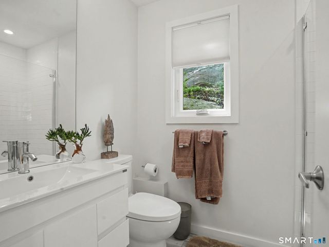 3 Bucks Rock Road, New Milford, CT 06776