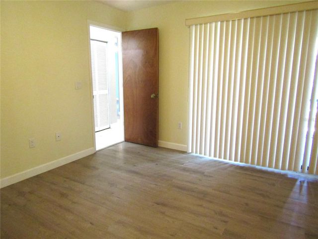 4633 OAK HILL DRIVE 13, Sarasota, FL 34232