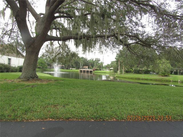 4633 OAK HILL DRIVE 13, Sarasota, FL 34232