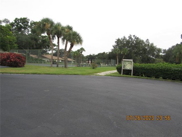 4633 OAK HILL DRIVE 13, Sarasota, FL 34232