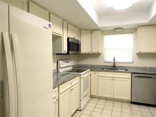 4633 OAK HILL DRIVE 13, Sarasota, FL 34232