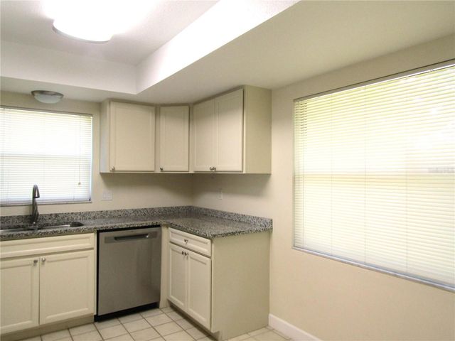 4633 OAK HILL DRIVE 13, Sarasota, FL 34232