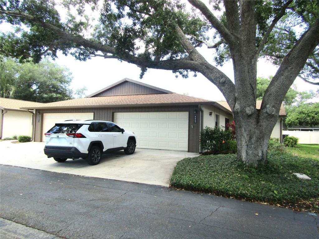 4633 OAK HILL DRIVE 13, Sarasota, FL 34232