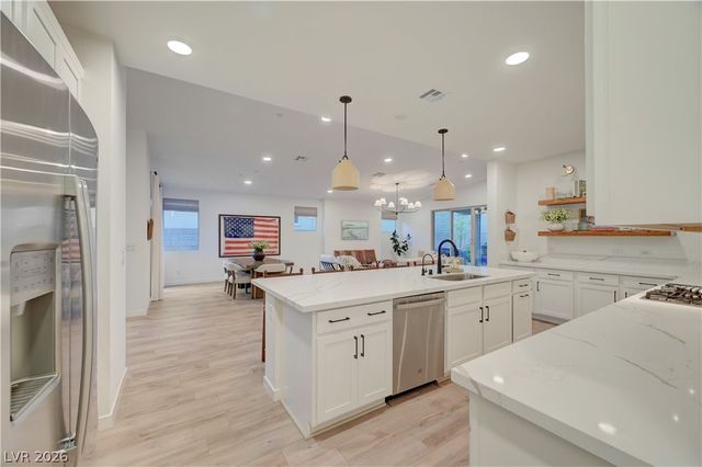 10151 Evergreen Pine Street, Las Vegas, NV 89166