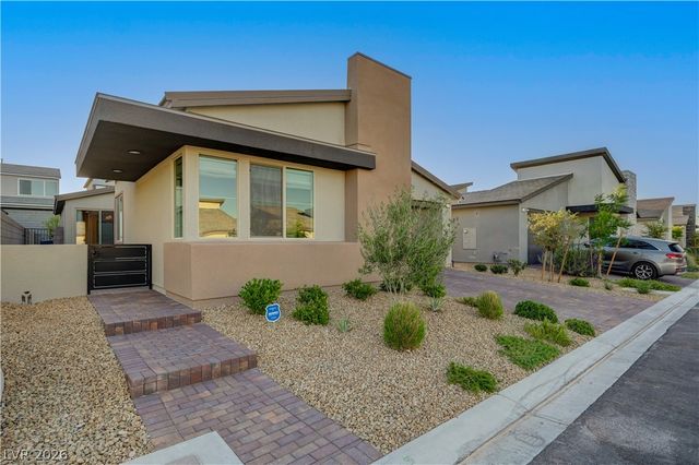 10151 Evergreen Pine Street, Las Vegas, NV 89166