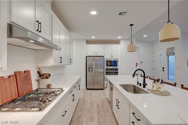 10151 Evergreen Pine Street, Las Vegas, NV 89166