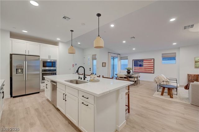 10151 Evergreen Pine Street, Las Vegas, NV 89166