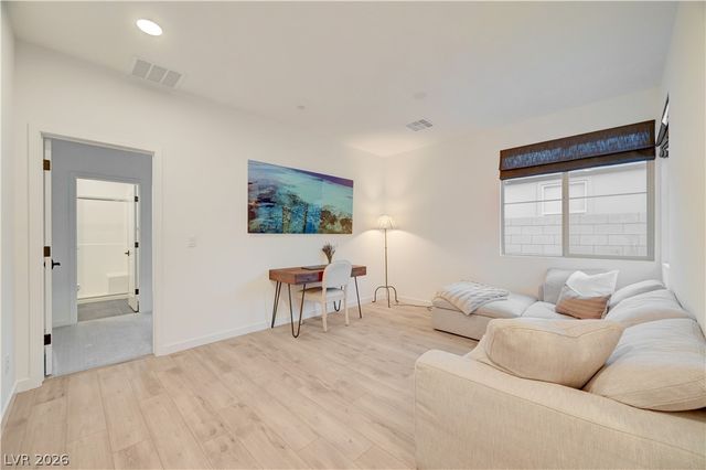 10151 Evergreen Pine Street, Las Vegas, NV 89166