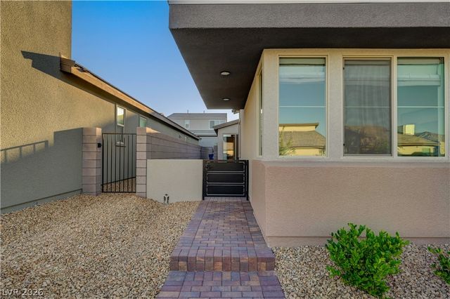 10151 Evergreen Pine Street, Las Vegas, NV 89166