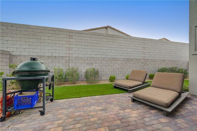 10151 Evergreen Pine Street, Las Vegas, NV 89166