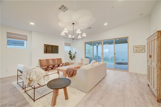 10151 Evergreen Pine Street, Las Vegas, NV 89166