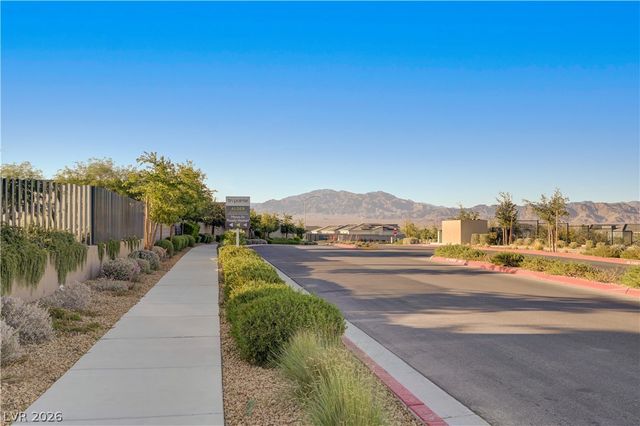 10151 Evergreen Pine Street, Las Vegas, NV 89166