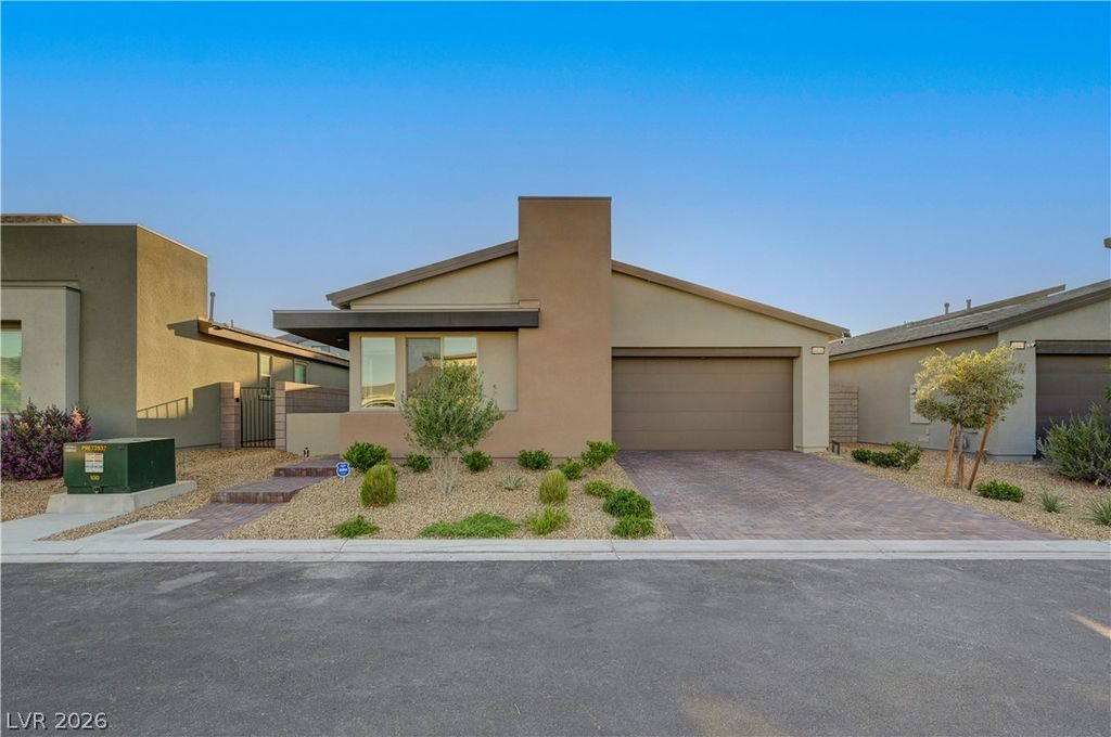 10151 Evergreen Pine Street, Las Vegas, NV 89166