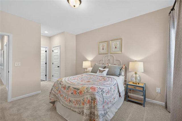 60 Thedford Drive, Hoschton, GA 30548