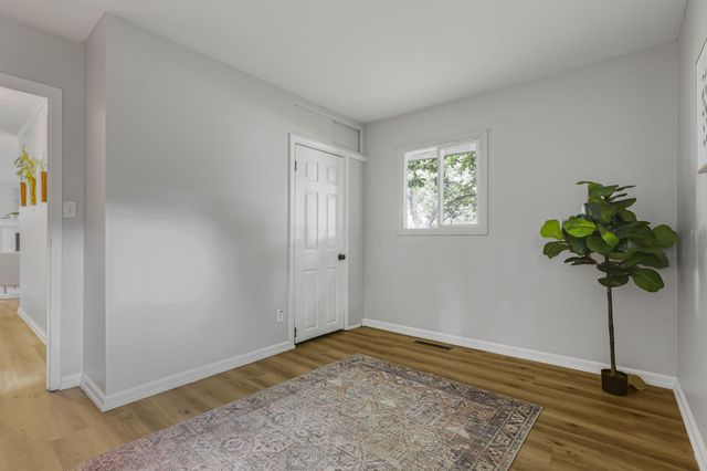 5289 Crescent Drive, Hilliard, OH 43026