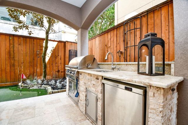 618 Yellow Tulip Trail, Houston, TX 77079