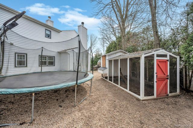 40 Arbor Field Way, Lake Grove, NY 11755