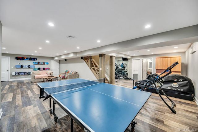 40 Arbor Field Way, Lake Grove, NY 11755