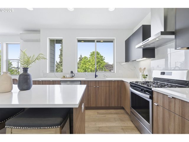1616 Ne 45TH Ave 5E, Portland, OR 97213