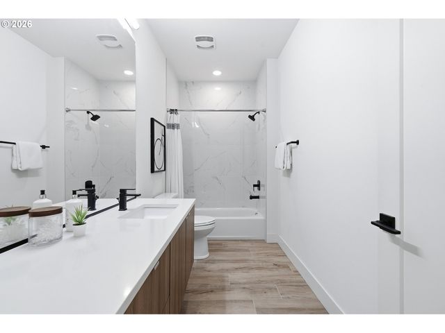 1616 Ne 45TH Ave 5E, Portland, OR 97213