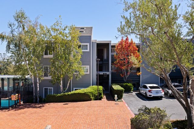 4000 Farm Hill Boulevard 111, Redwood City, CA 94061