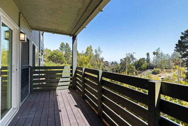 4000 Farm Hill Boulevard 111, Redwood City, CA 94061