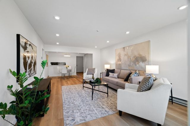 4000 Farm Hill Boulevard 111, Redwood City, CA 94061