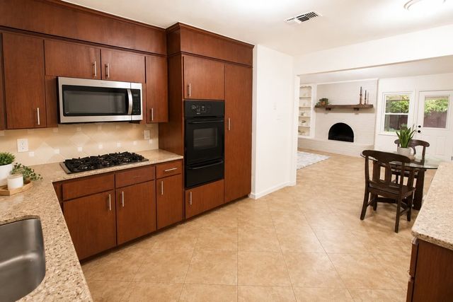 3300 Woodthrush Lane, Denton, TX 76209