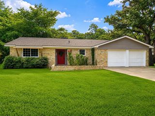 3300 Woodthrush Lane, Denton, TX 76209