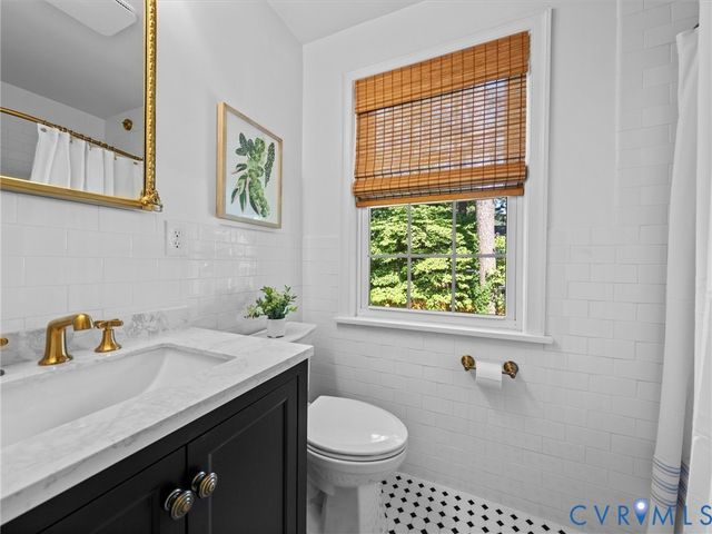 900 Orchard Rd, Richmond, VA 23226