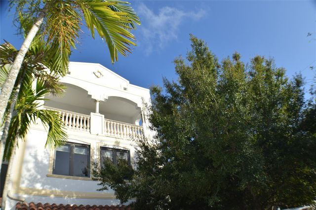 540 NE 17th Avenue, Fort Lauderdale, FL 33301