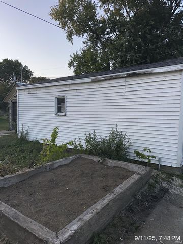 68 E Washington Avenue, Peru, IN 46970