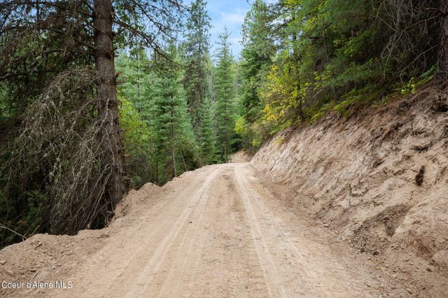 872 South Fork Ridge Rd, Smelterville, ID 83868