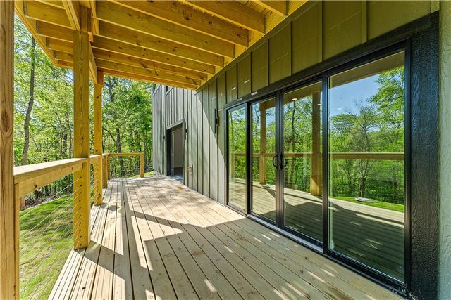 71 York Drive, Bella Vista, AR 72714