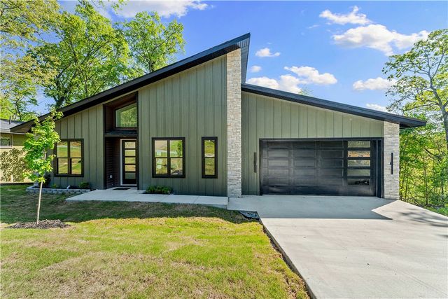 71 York Drive, Bella Vista, AR 72714