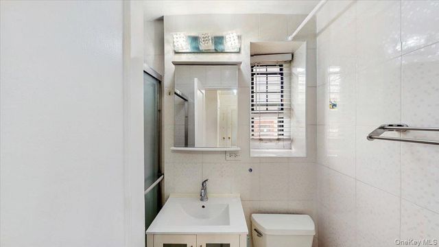 144-37 79th ave 1R, Kew Garden Hills, NY 11367