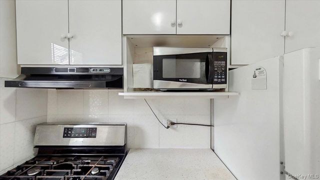 144-37 79th ave 1R, Kew Garden Hills, NY 11367