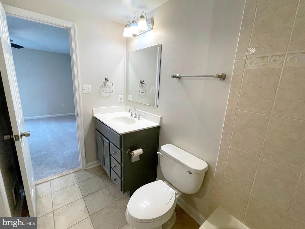 717 BARRINGTON DR, Waldorf, MD 20602