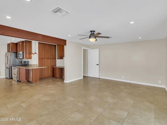 6036 N 8TH Street, Phoenix, AZ 85014