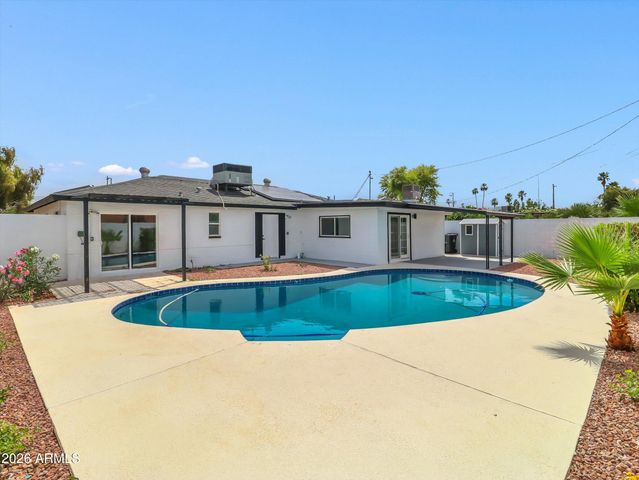 6036 N 8TH Street, Phoenix, AZ 85014