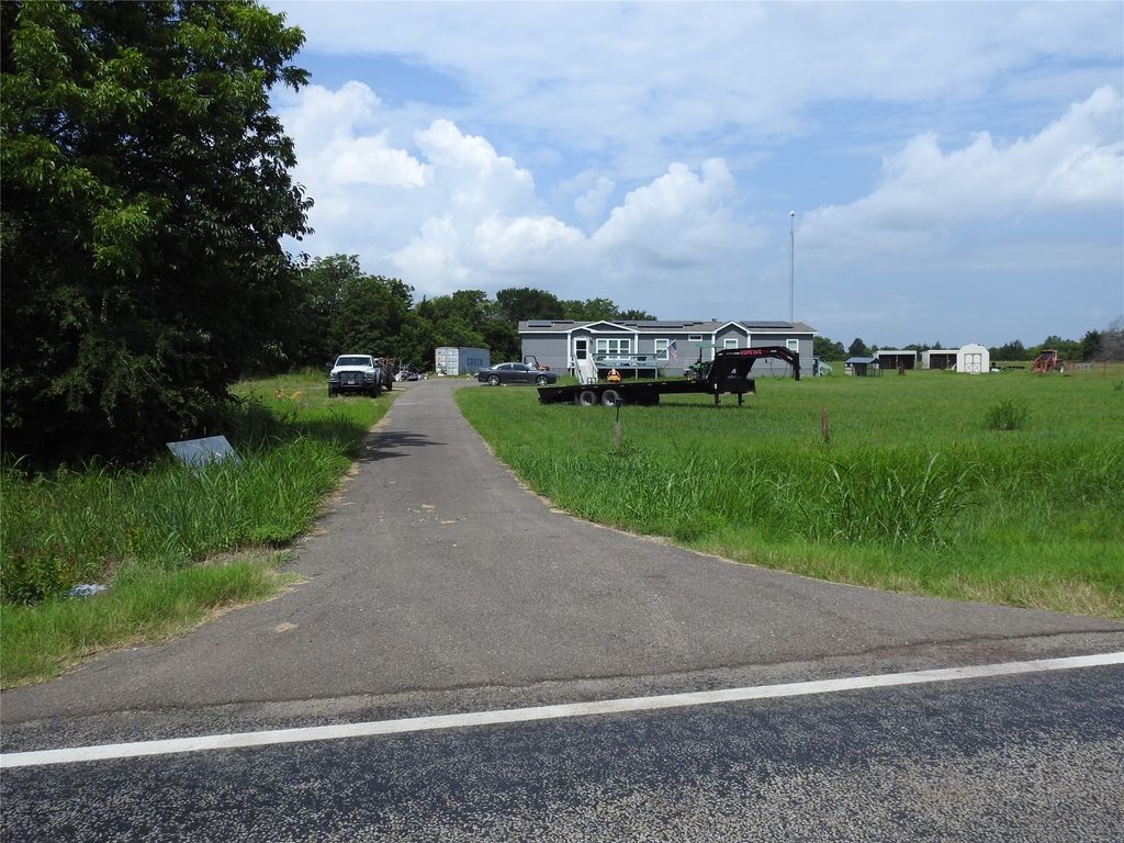 470 Fm 896, Trenton, TX 75490