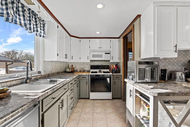 421 Manitowoc STREET, Reedsville, WI 54230