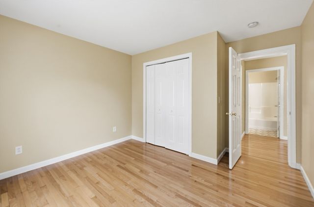 6 White Birch Dr, Worcester, MA 01602
