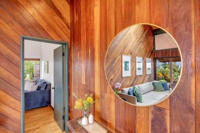 200 Hoopalua Dr, Makawao, HI 96768