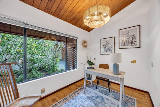 200 Hoopalua Dr, Makawao, HI 96768