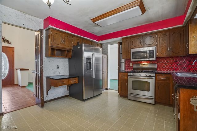 6536 Duneden Avenue, Solon, OH 44139