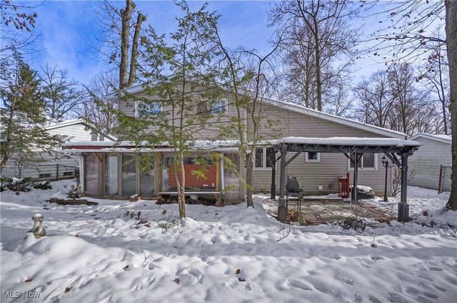 6536 Duneden Avenue, Solon, OH 44139