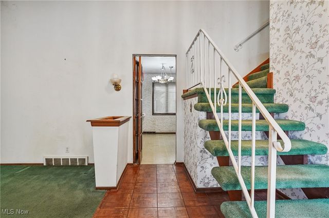 6536 Duneden Avenue, Solon, OH 44139