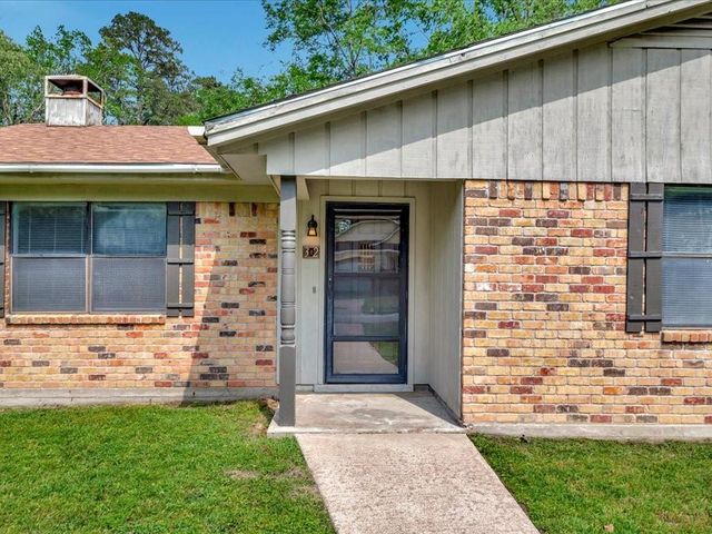 302 Forest Creek Drive, Lufkin, TX 75901